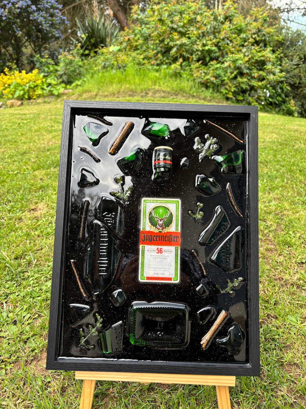 Cadre en résine Jägermeister - pièce unique