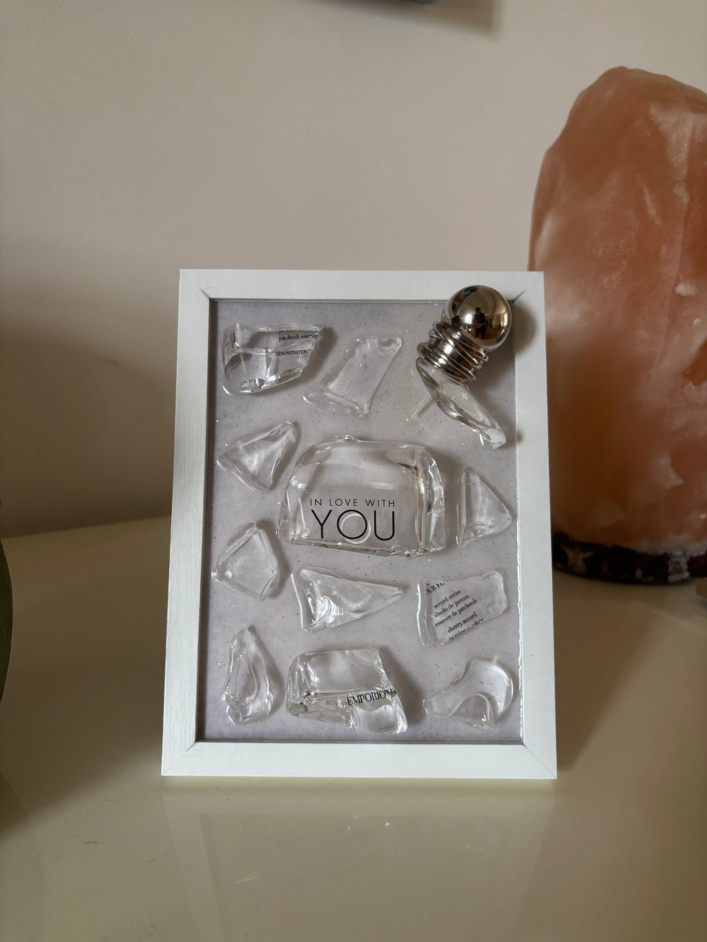 Cadre Emporio Armani – pièce unique décorative